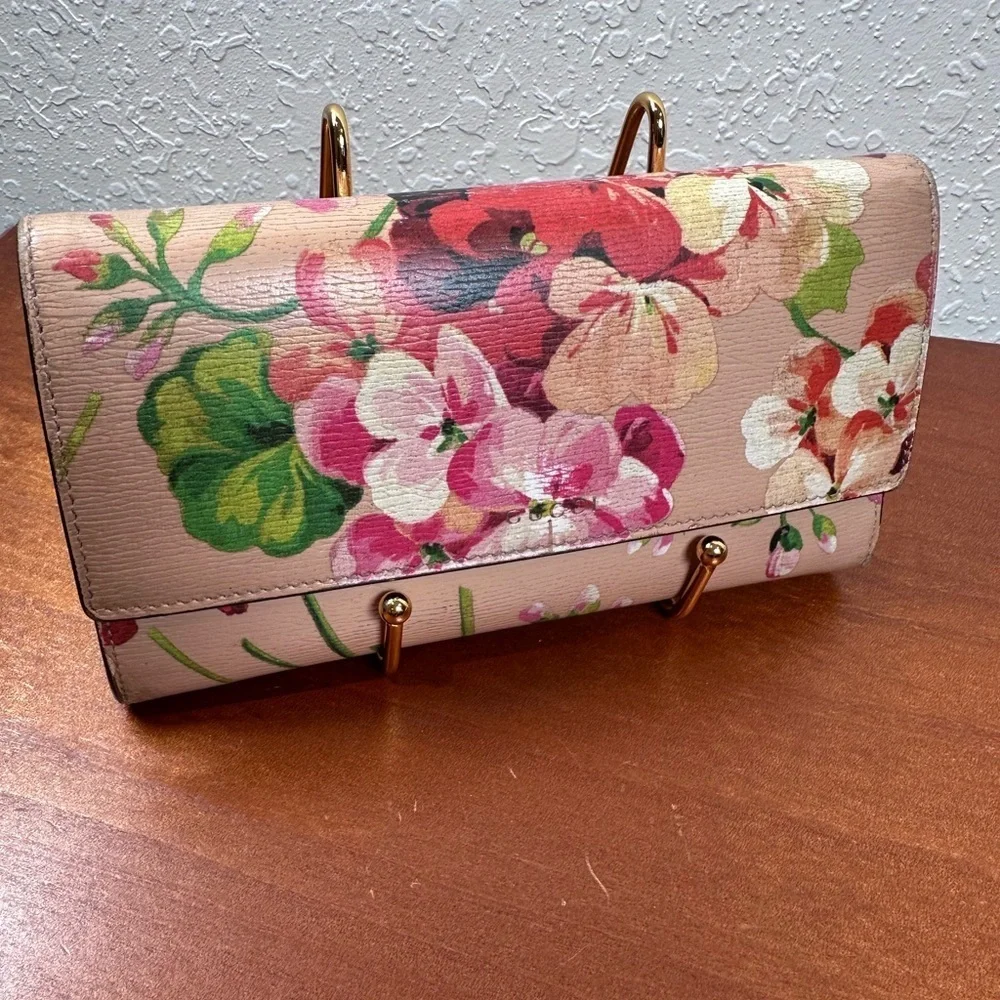 Auth Gucci Flora Leather Beige X Multicolor Long Wallet W/Box